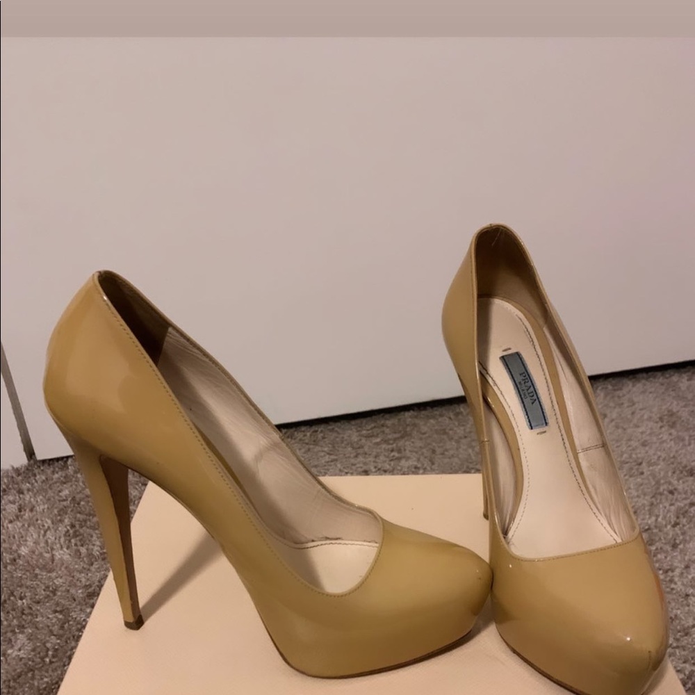 Authentic Pra*da Pumps